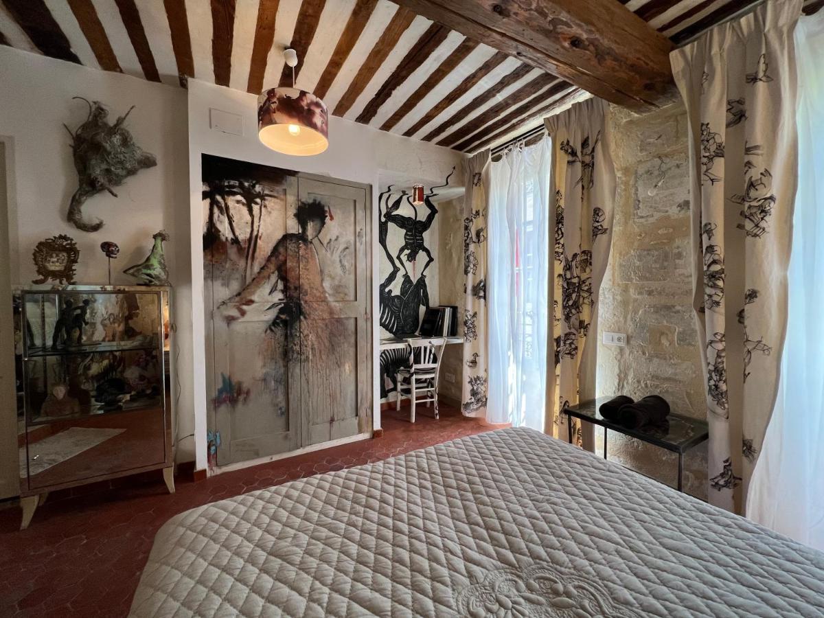 Le Regardeur Bed and Breakfast Saint-Rémy-de-Provence Εξωτερικό φωτογραφία